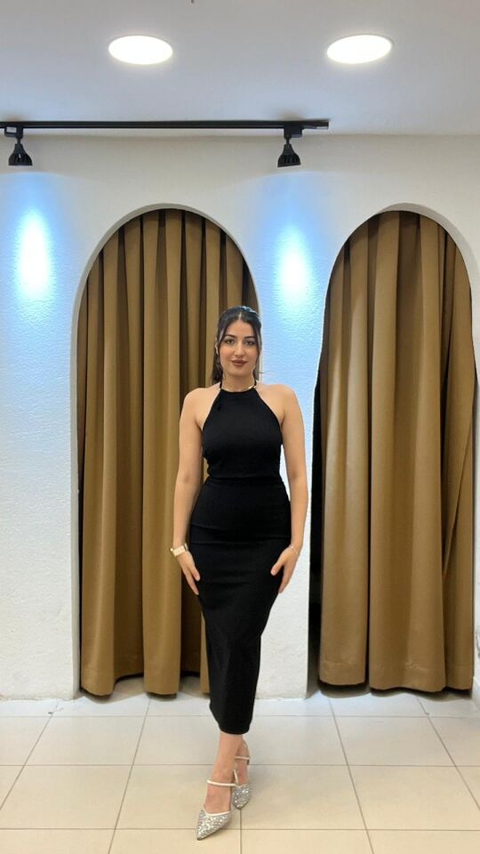 SİYAH STRAPLEZ BÜZGÜLÜ ELBİSE