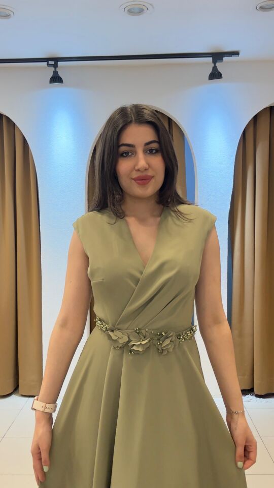 YEŞİL MIDI BOY ELBİSE