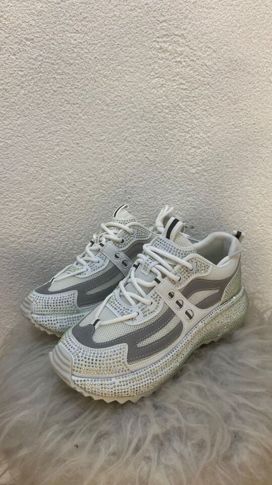 BEYAZ TAŞLI PARILTILI SPOR AYAKKABI