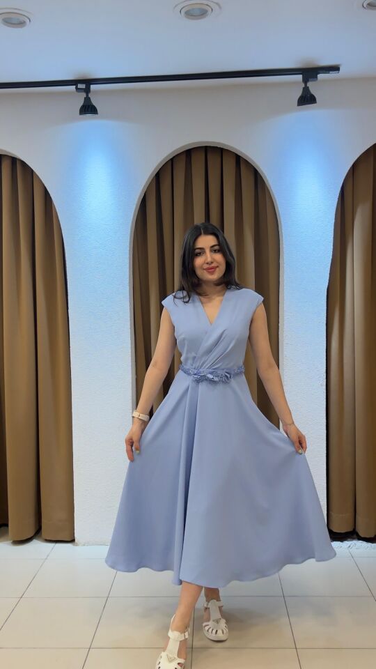 BEBE MAVİSİ MIDI BOY ELBİSE