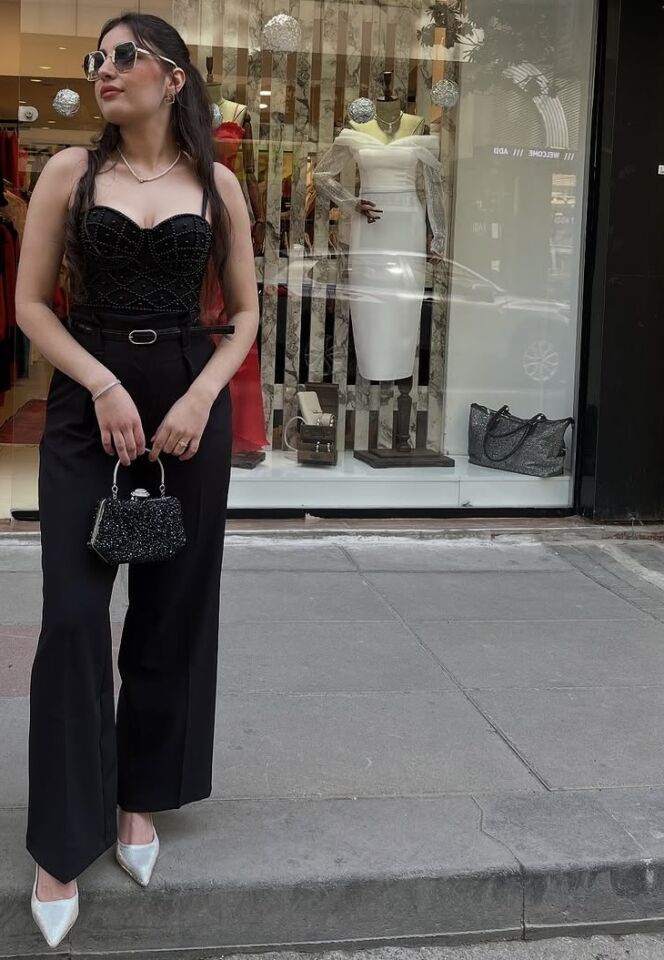 SİYAH  TAŞLI BÜSTİYER