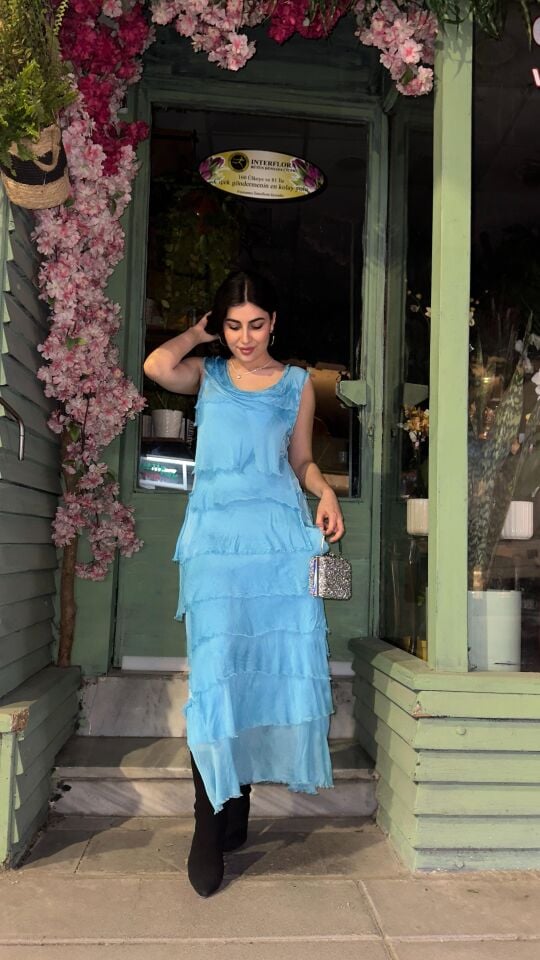 HİLE MAVİSİ ELBİSE