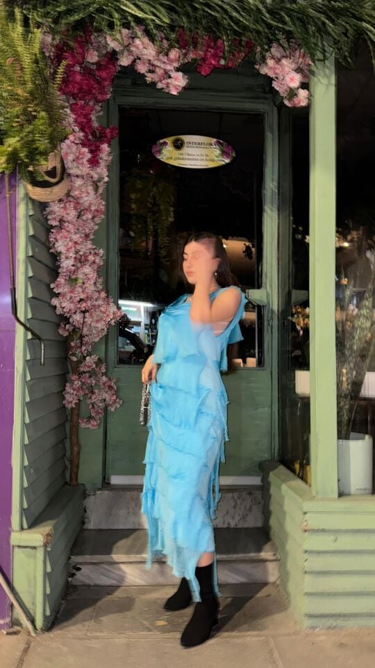 HİLE MAVİSİ ELBİSE