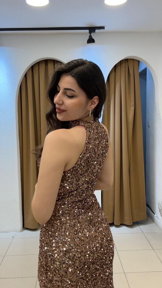 GOLD HALTER YAKA PAYETLİ MİNİ ABİYE