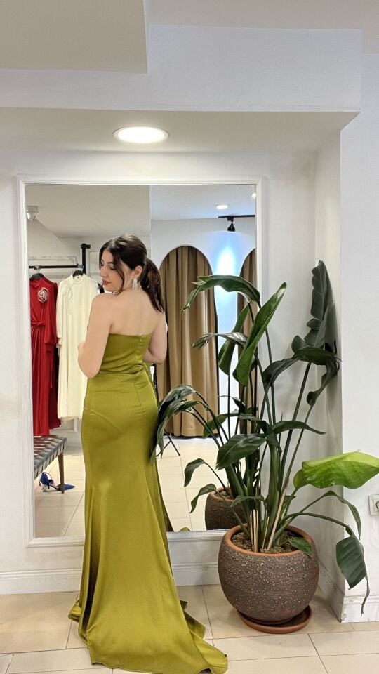 YAĞ YEŞİL PİLELİ STRAPLEZ ABİYE