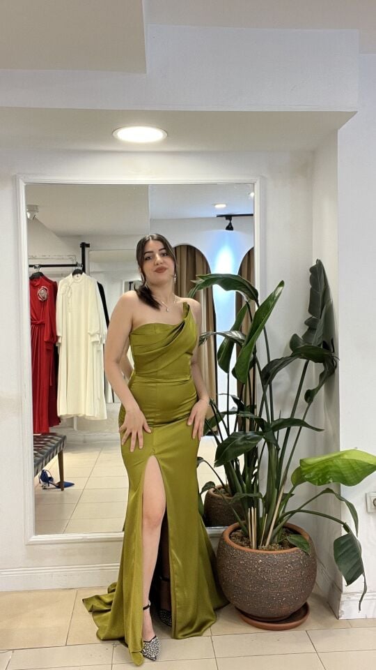 YAĞ YEŞİL PİLELİ STRAPLEZ ABİYE