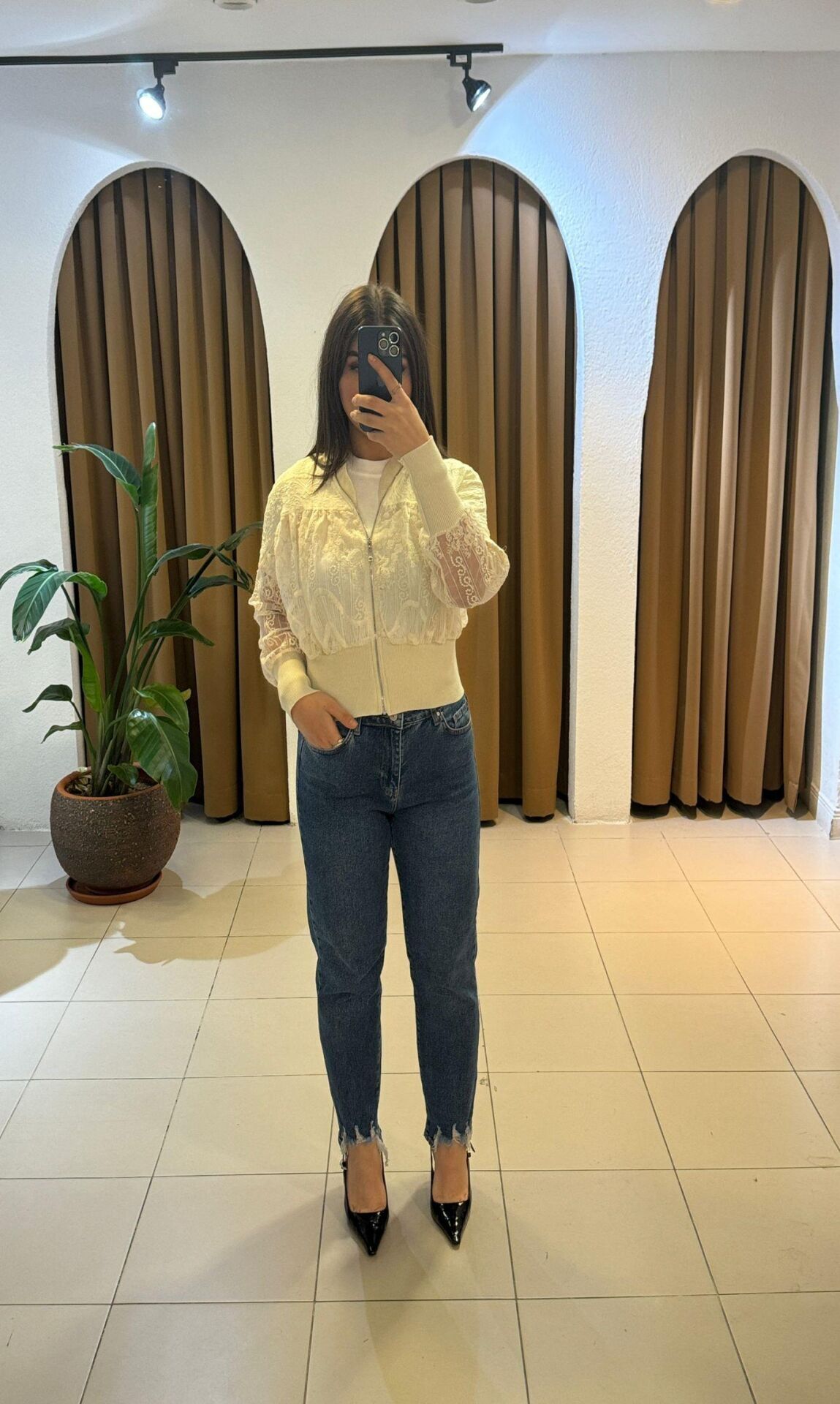 KREM FERMUARLI TÜL DETAYLI HIRKA S  - Krem