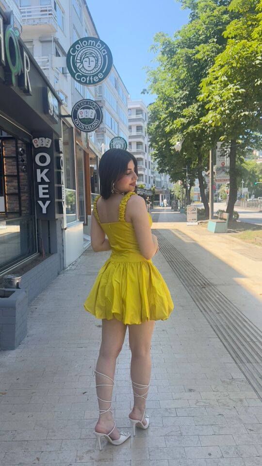 SARI BALON ETEK ELBİSE