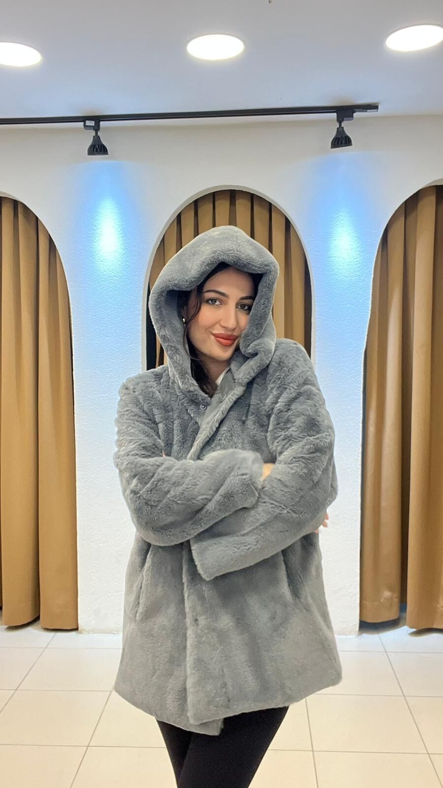 GRİ ÇITÇITLI KAPİŞONLU KÜRK