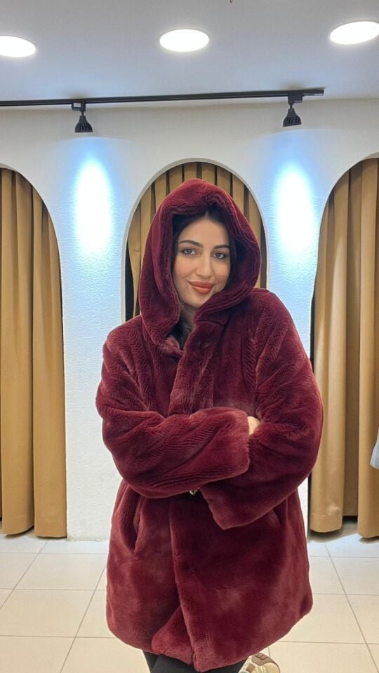 BORDO ÇITÇITLI KAPİŞONLU KÜRK