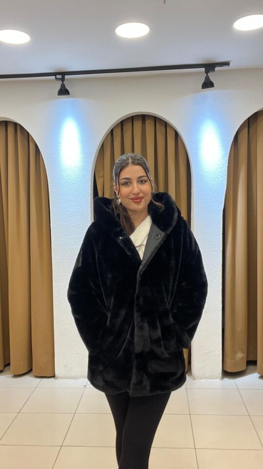 SİYAH ÇITÇITLI KAPİŞONLU KÜRK