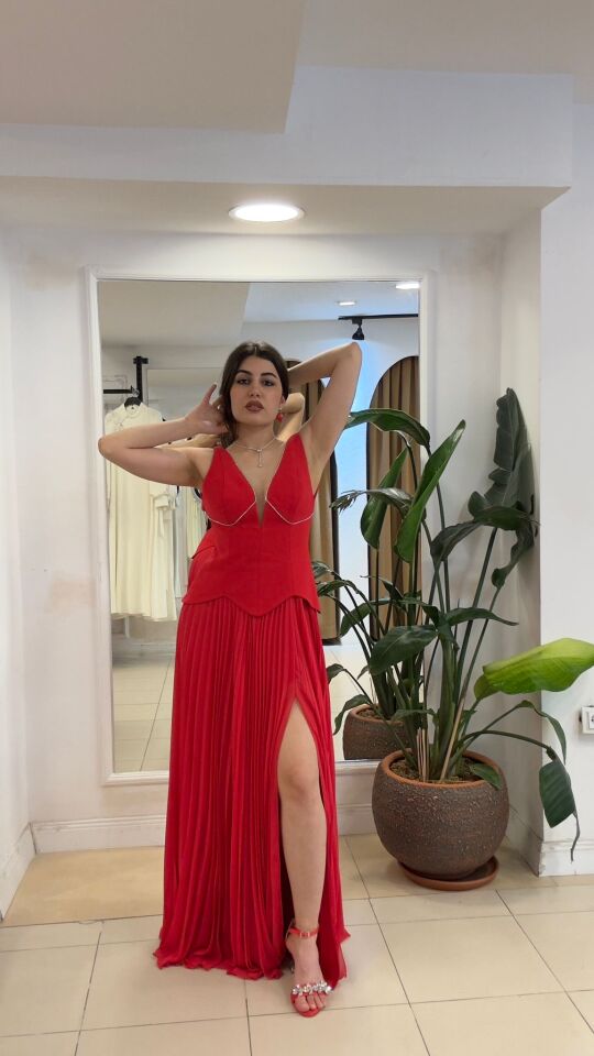 KIRMIZI YAKASI TAŞ ŞERİTLİ ŞIFON ABİYE