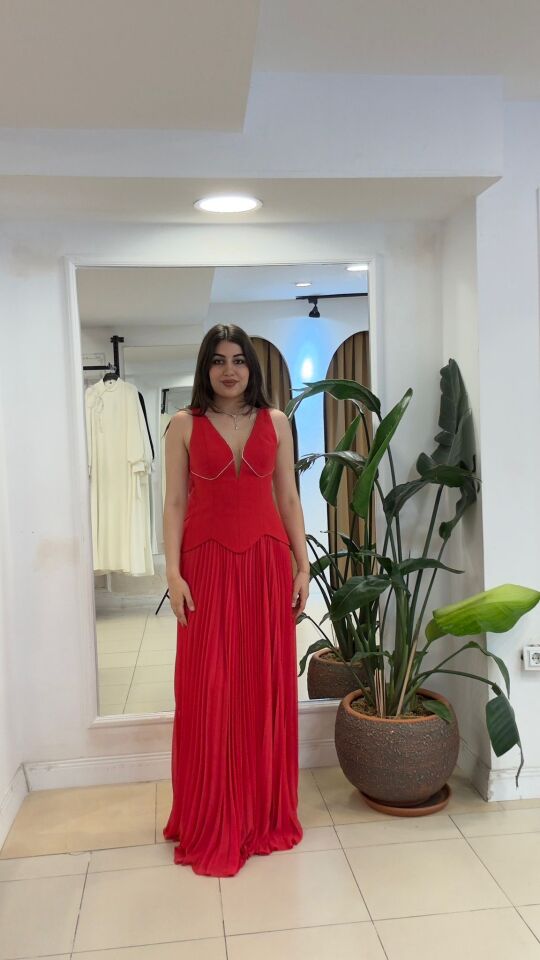 KIRMIZI YAKASI TAŞ ŞERİTLİ ŞIFON ABİYE