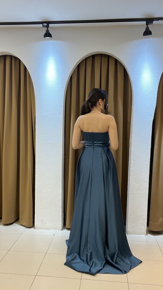 PETROL MAVİSİ SATEN STRAPLEZ  UZUN ELBİSE