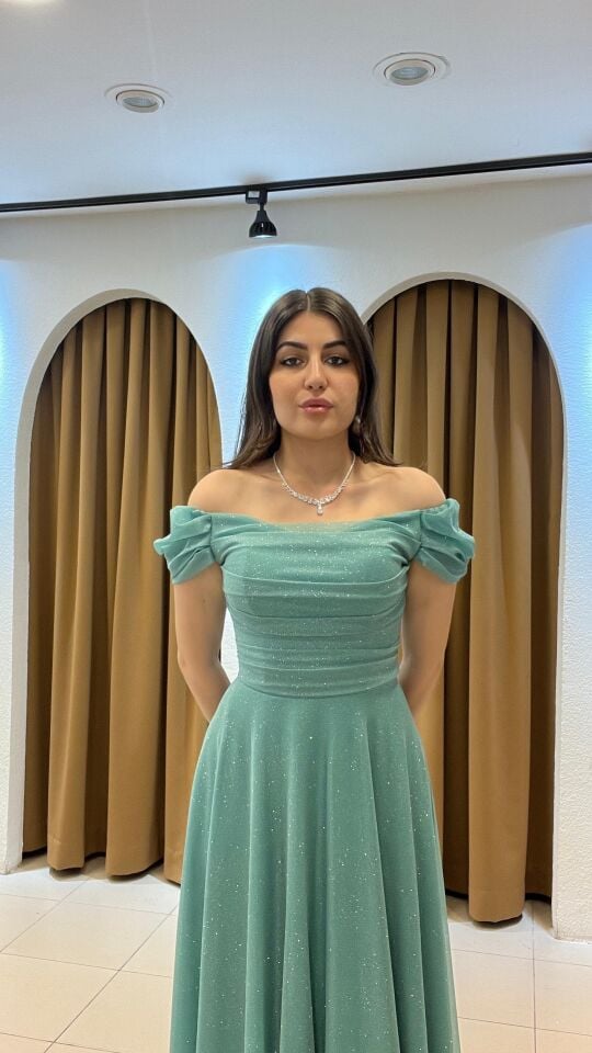 MİNT YEŞİL MADONNA YAKA UZUN ABİYE