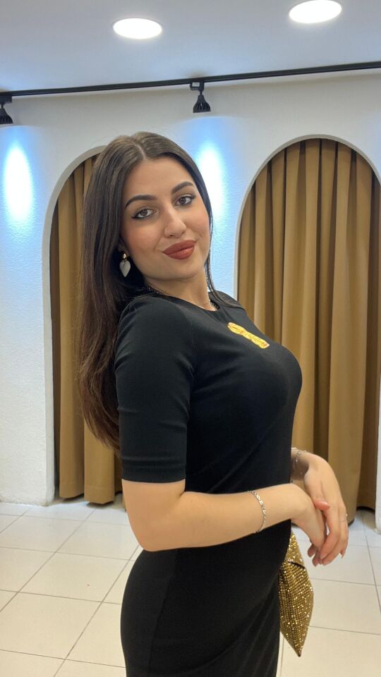 SİYAH KISA KOLLU KALEM ELBİSE