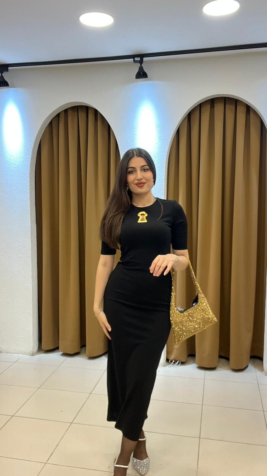 SİYAH KISA KOLLU KALEM ELBİSE