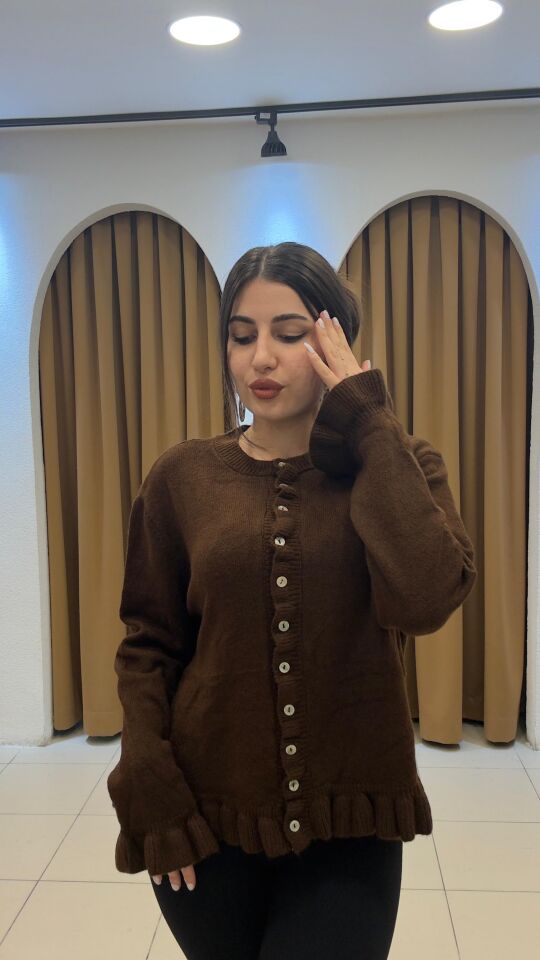 KAHVERENGİ DÜĞMELİ HIRKA KAZAK Standart
