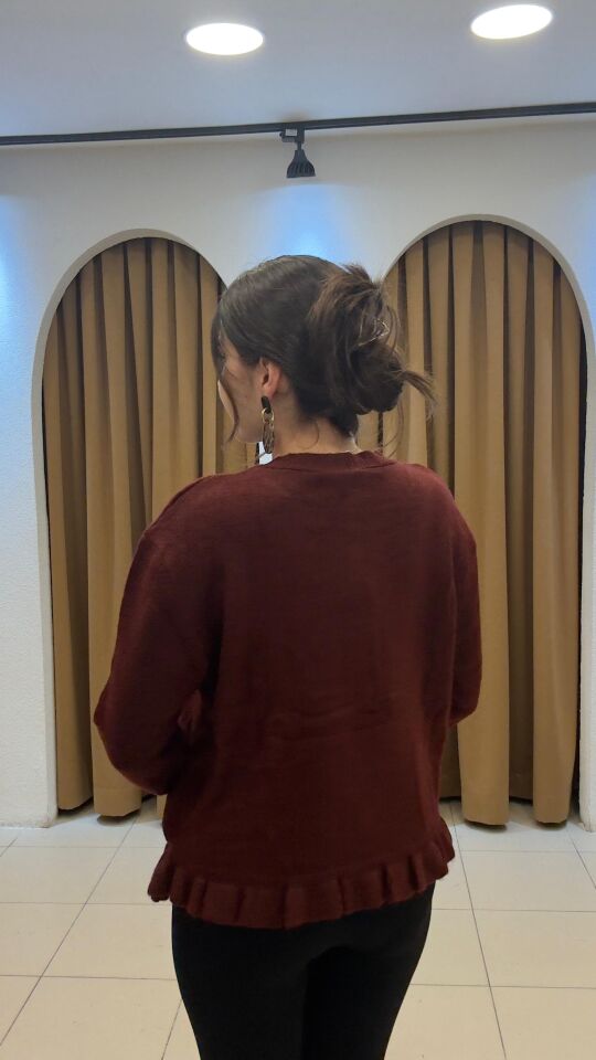 BORDO DÜĞMELİ HIRKA KAZAK