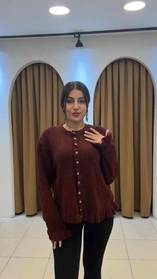 BORDO DÜĞMELİ HIRKA KAZAK