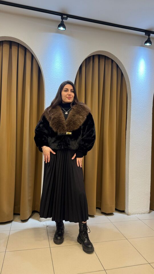 SİYAH İTHAL İÇİ DERİ KISA KÜRK