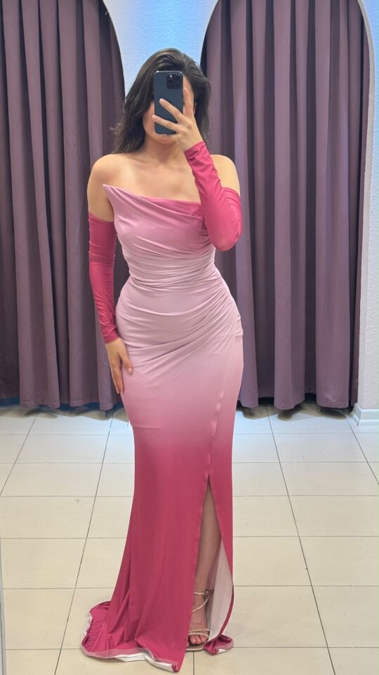 Fuşya pembe drape detaylı eldivenli abiye 38