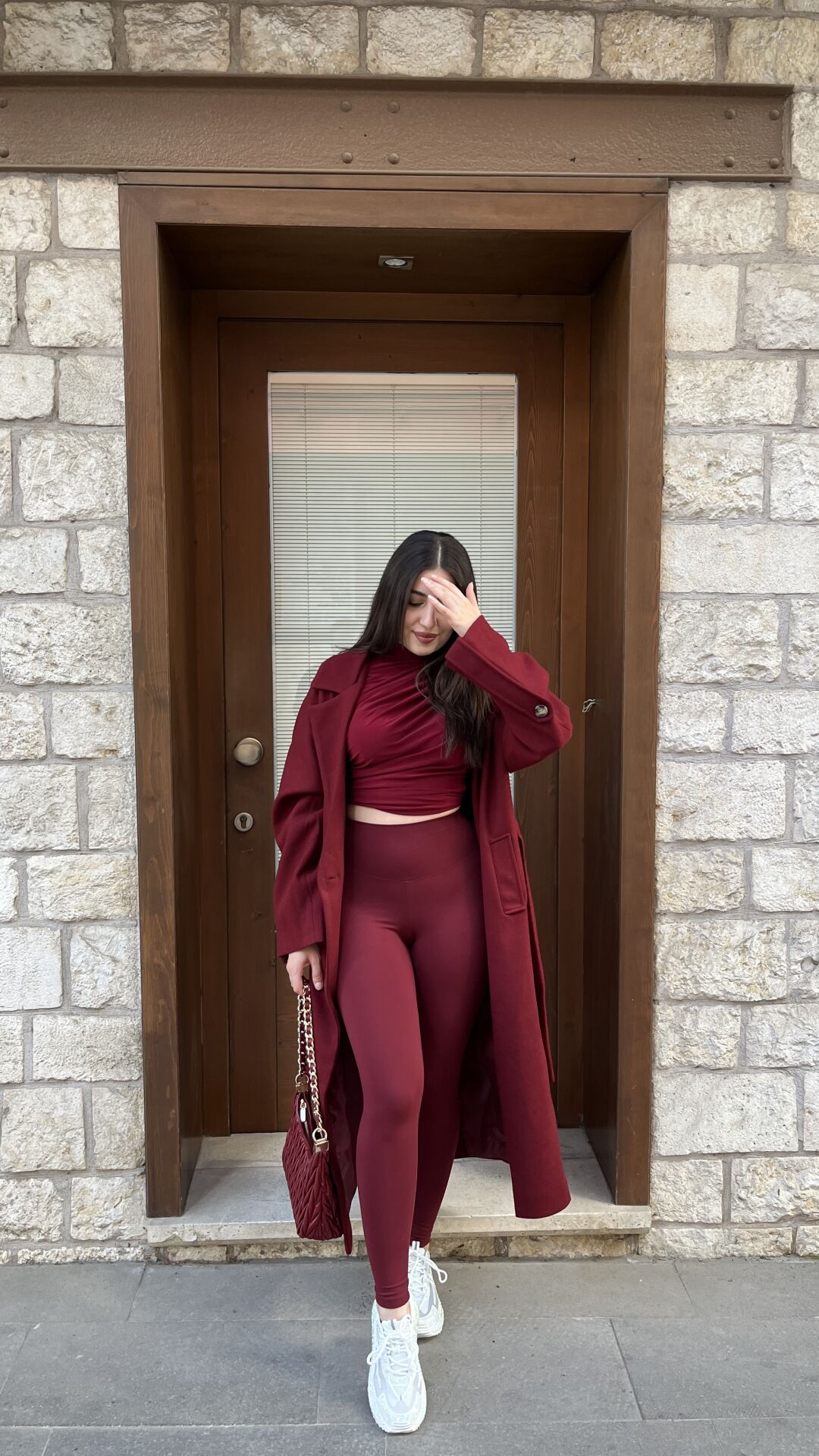 BORDO TEK DÜĞMELİ  CEPLİ KAŞE KABAN