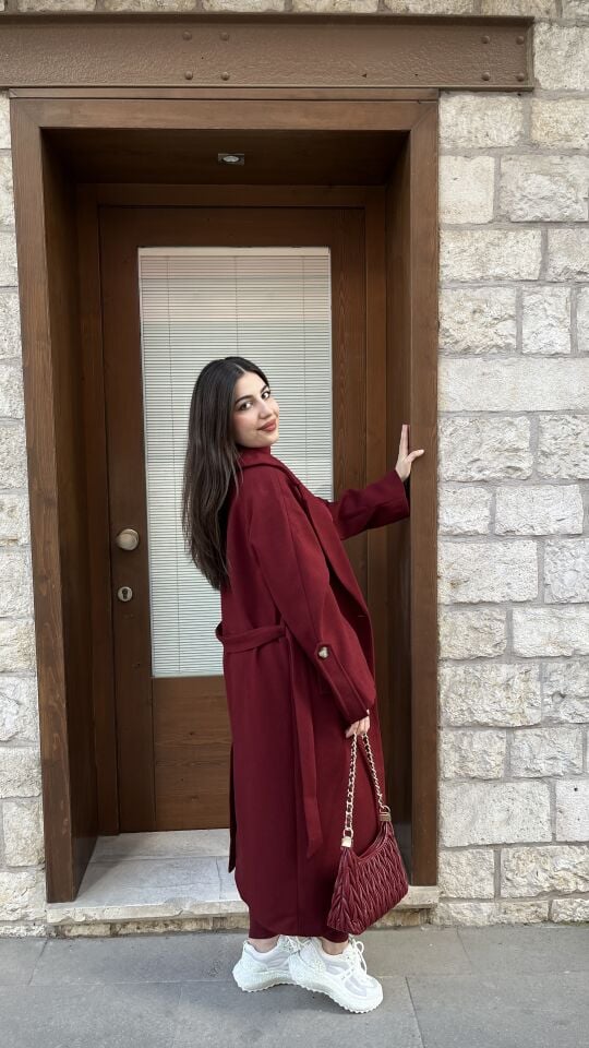 BORDO TEK DÜĞMELİ  CEPLİ KAŞE KABAN