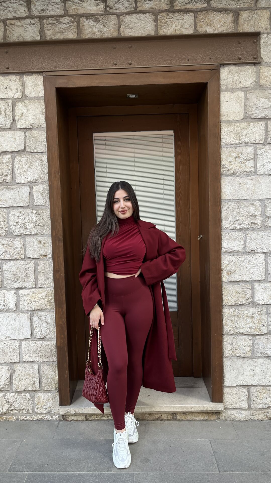 BORDO TEK DÜĞMELİ  CEPLİ KAŞE KABAN