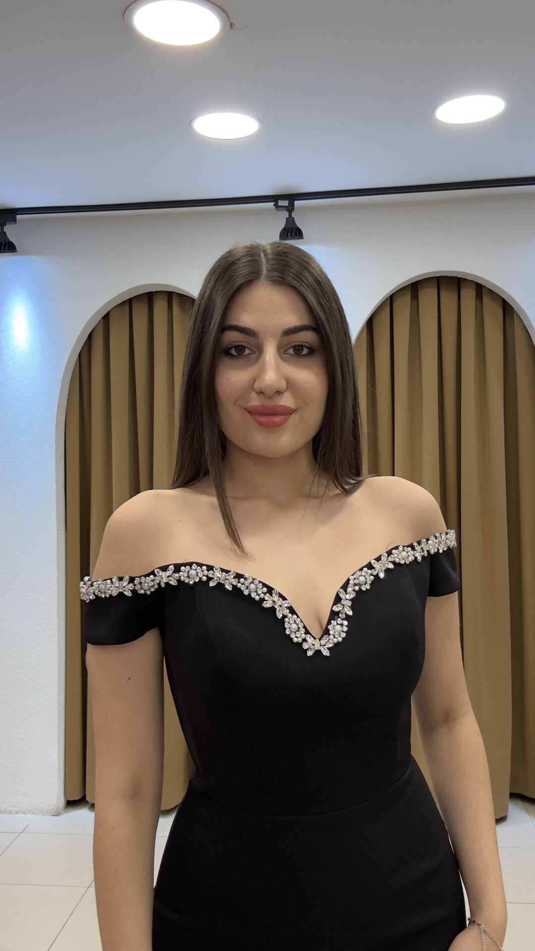 SİYAH İNCİ İŞLEMELİ ABİYE ELBİSE