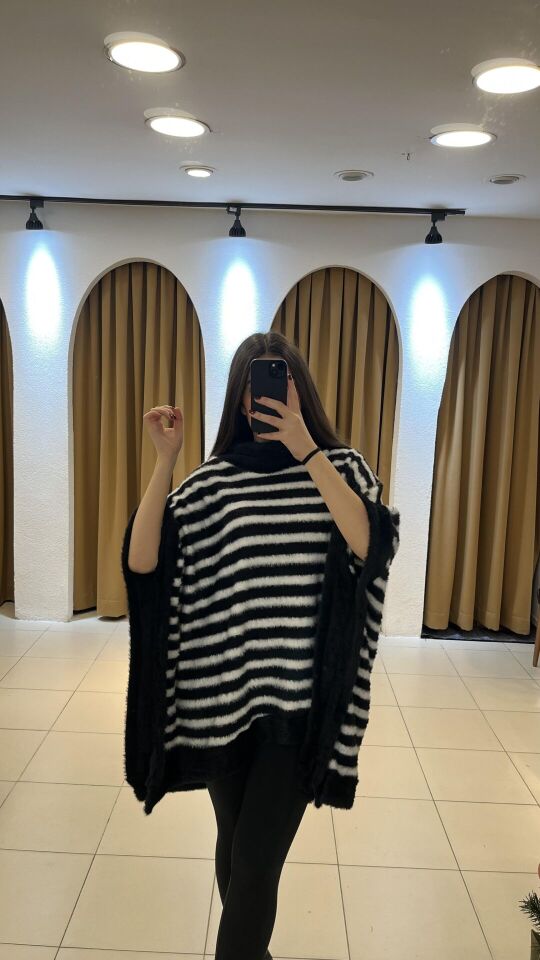 SİYAH ÇİZGİLİ PANÇO Standart - siyah