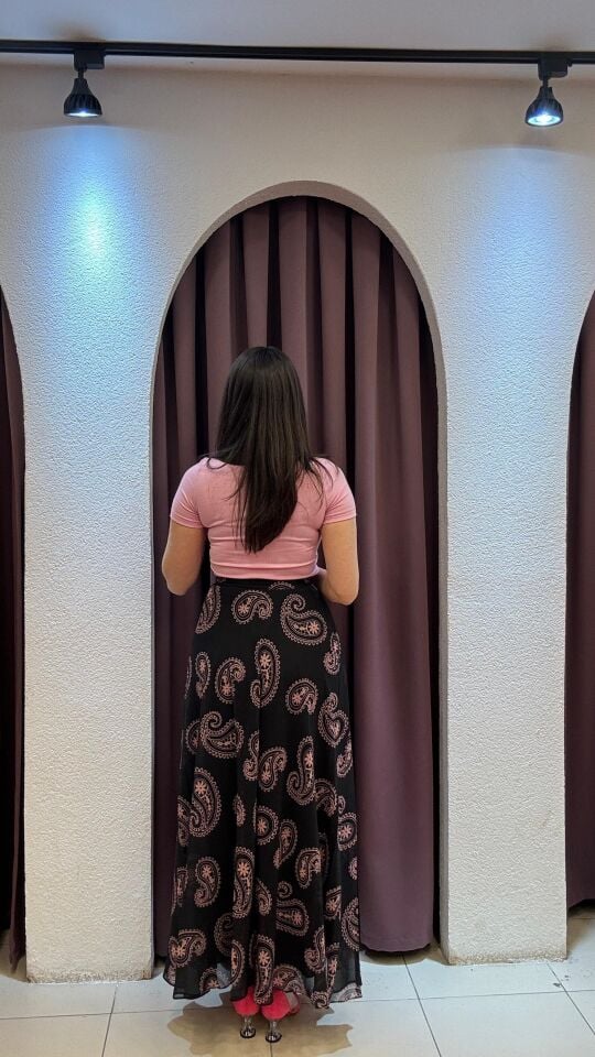ANTRASİT PEMBE DESENLİ UZUN KİLOŞ ETEK 40