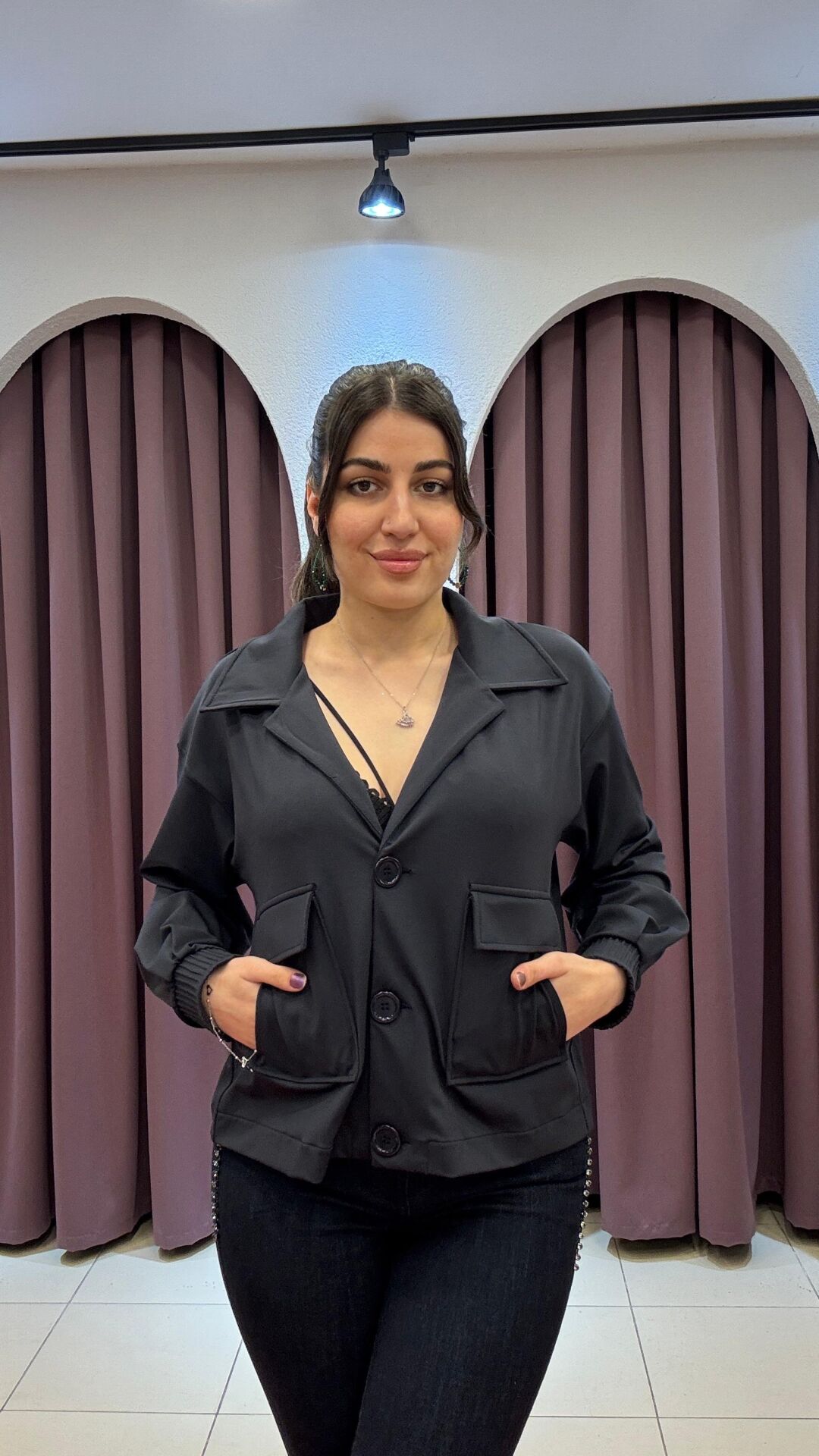 LACİVERT CEPLİ VE DÜĞMELİ KISA BOMBER CEKET L