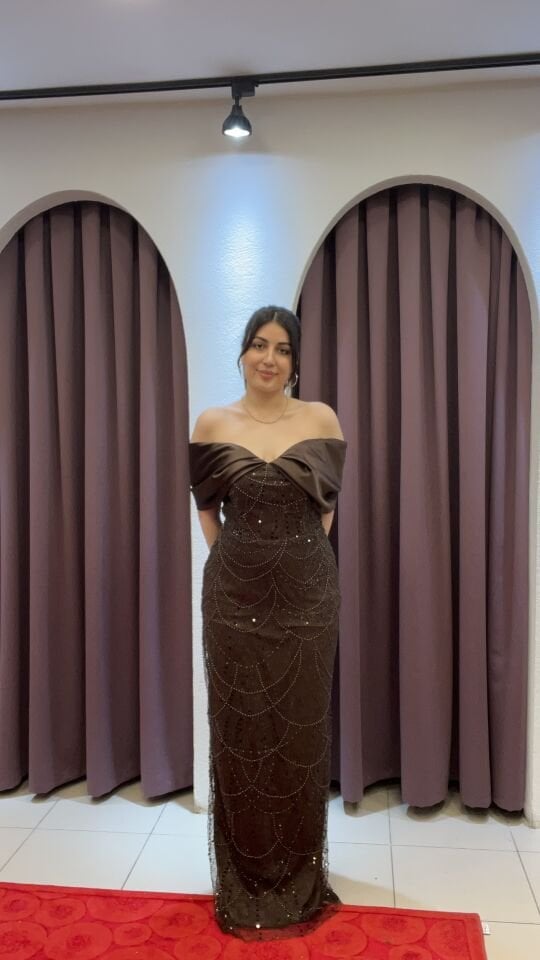 KAHVERENGİ SATEN FİYONK DETAYLI BONCUKLU TÜL MERMAİD ABİYE ELBİSE  42