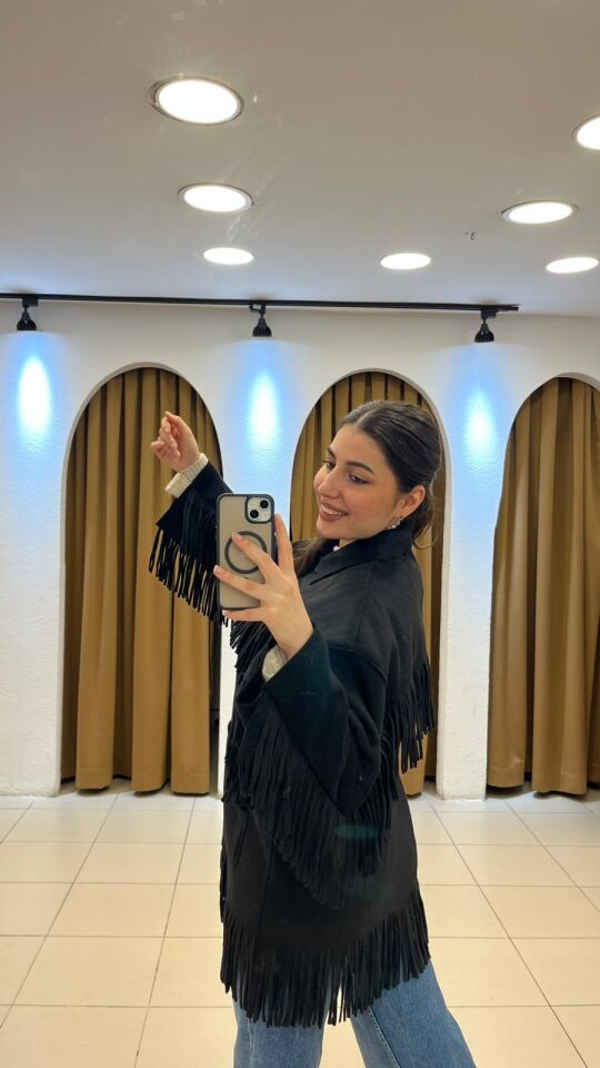 SİYAH PÜSKÜLLÜ SÜET CEKET