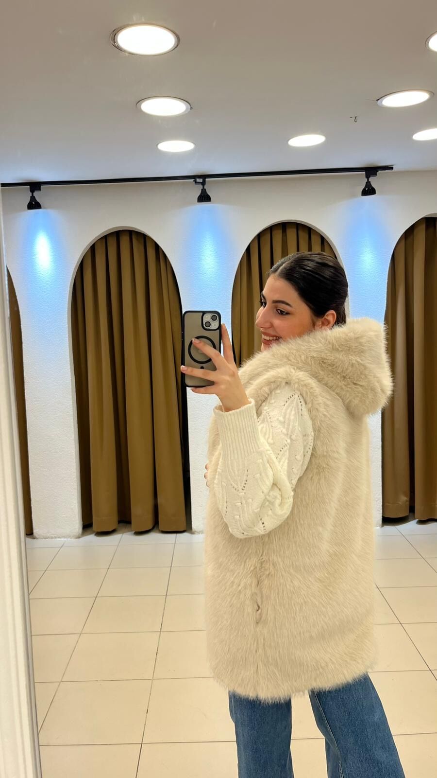 BEJ YÜNLÜ KAPİŞONLU UZUN YELEK