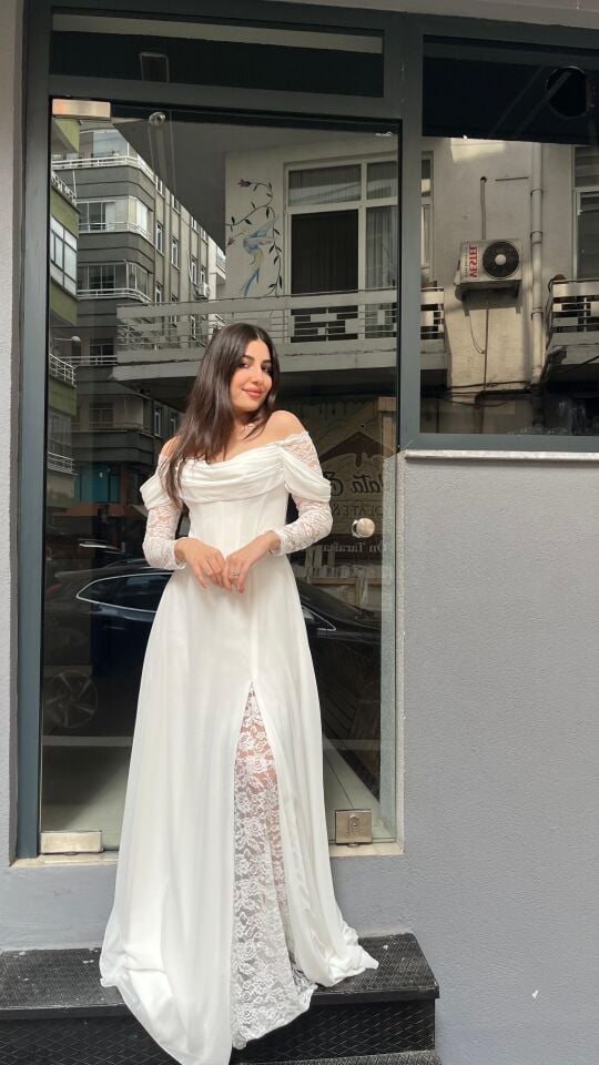 BEYAZ  KORSE DETAYLI ŞİFON YIRTMAÇ  DANTEL ABİYE