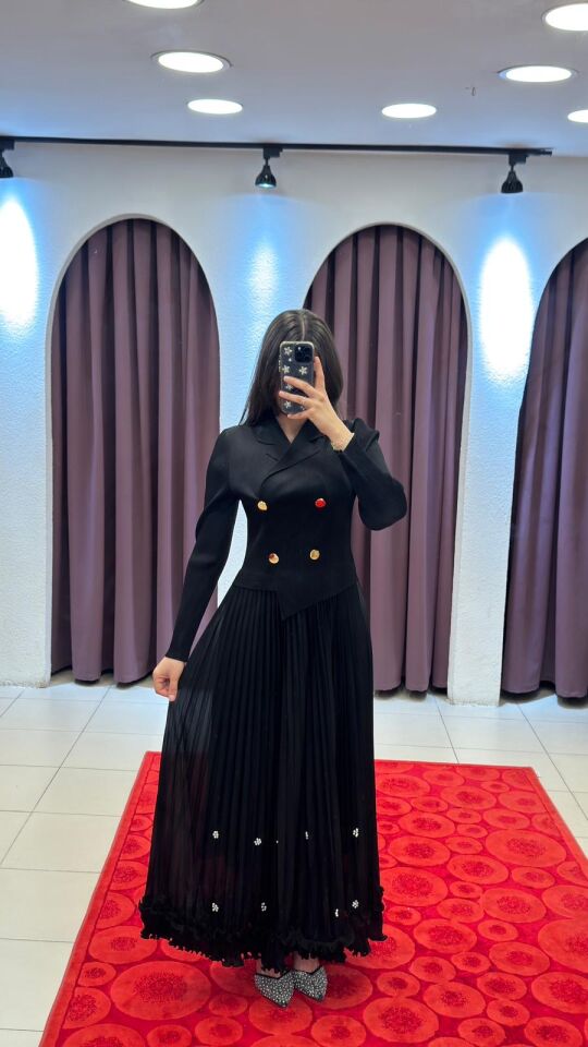 SİYAH İTHAL KUMAŞ ALTI PİLİSELİ ÜSTÜ CEKET DETAYLI PREMİUM UZUN KOLLU ELBİSE 38-52