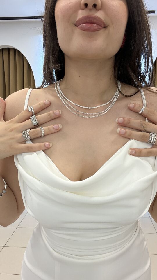 BEYAZ  SIRTTAN İP BAĞLAMALI YIRTMAÇLI ABİYE