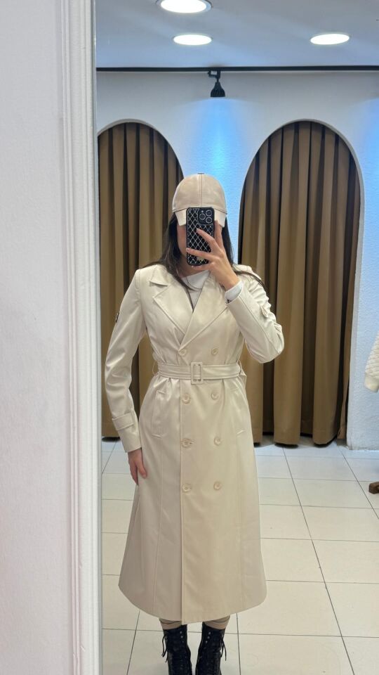 KREM BELİNDEN KEMERLİ TRENÇKOT