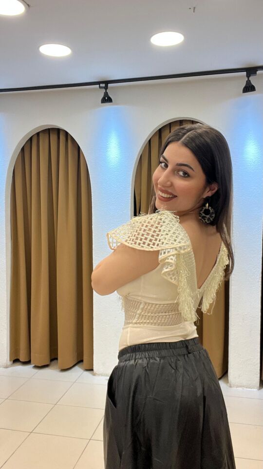 KREM İTHAL FIRFIRLI BLUZ