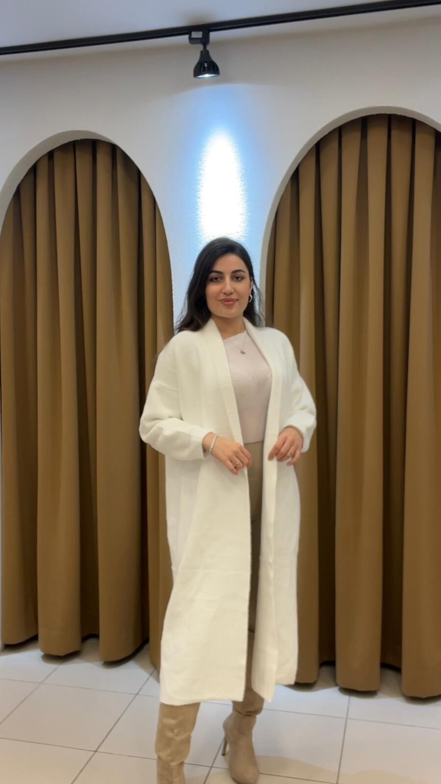 KREM YÜN UZUN HIRKA