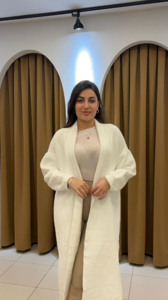 KREM YÜN UZUN HIRKA