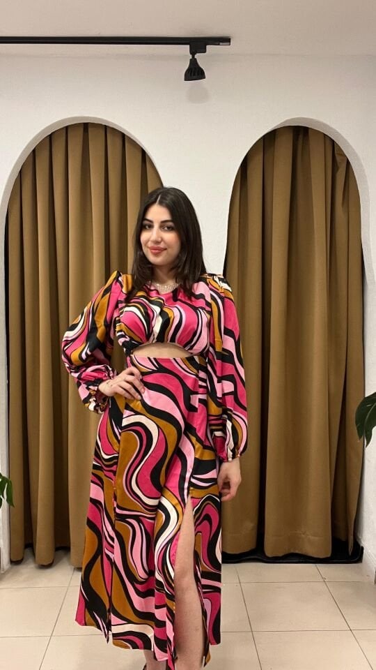 FUŞYA ŞİFON DESENLİ ELBİSE