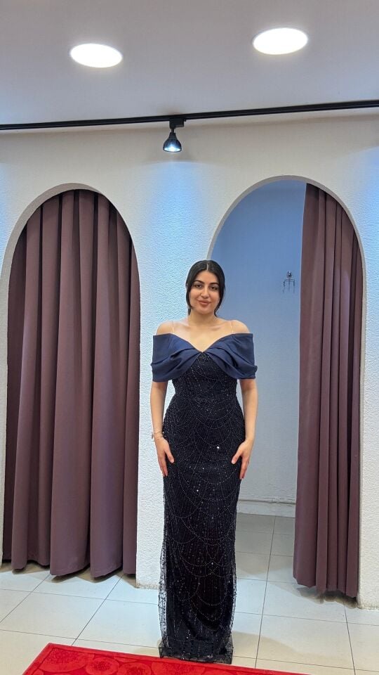 Lacivert Madonna Yaka Taş Detaylı balık Model Arkadan Yırtmaçlı Şık Abiye Elbise 46