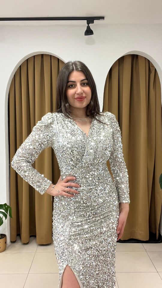 GÜMÜŞ PAYETLİ YIRTMAÇLI ABİYE