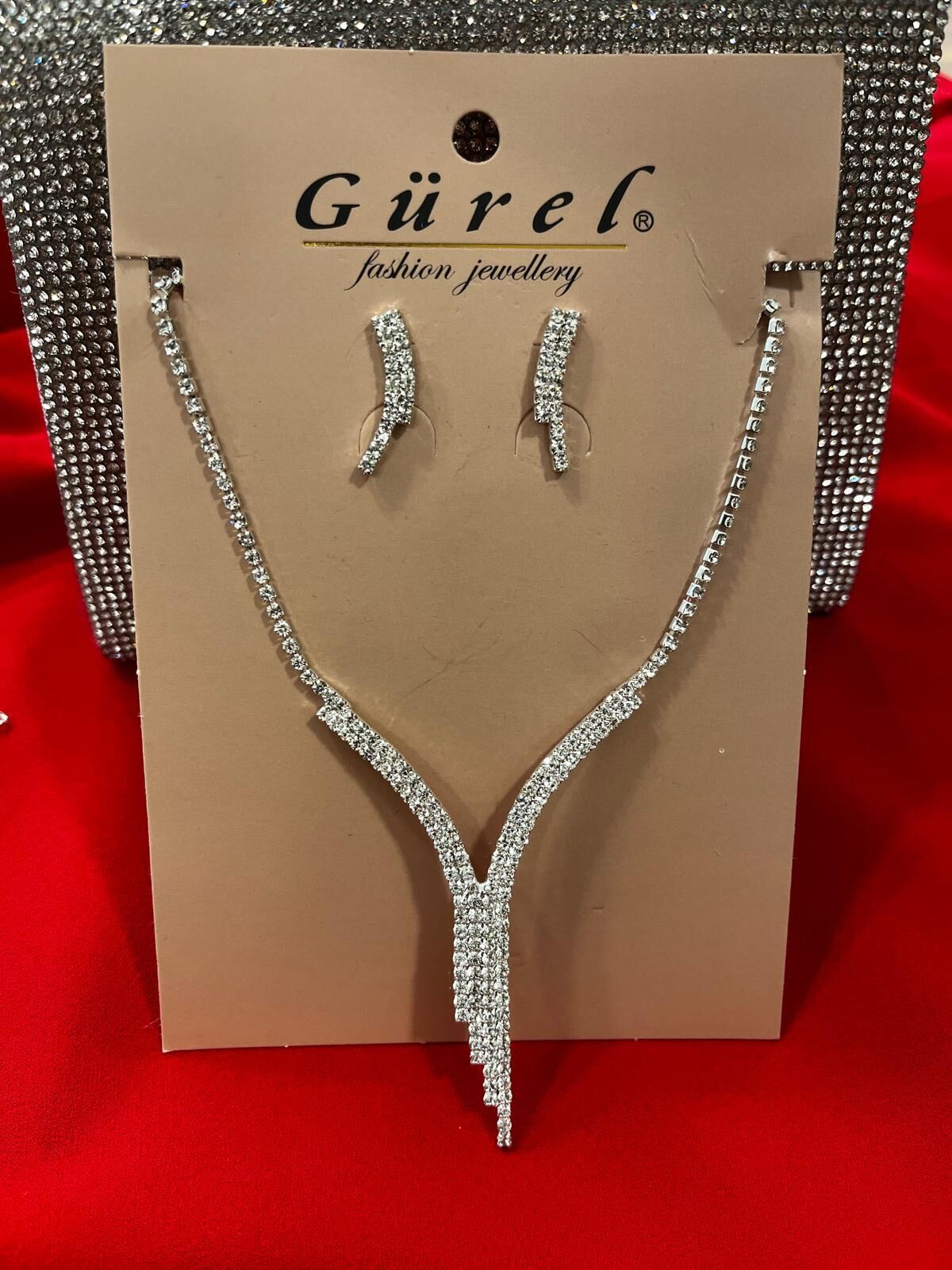 GÜMÜŞ ŞIK TAKI SETİ GÜMÜŞ