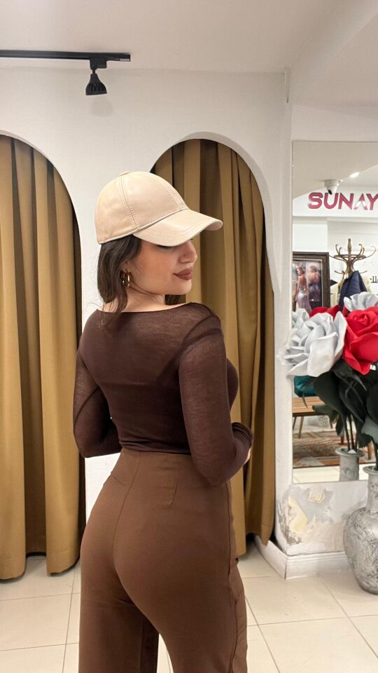 KAHVERENGİ İNCE UZUN KOLLU BADİ BLUZ