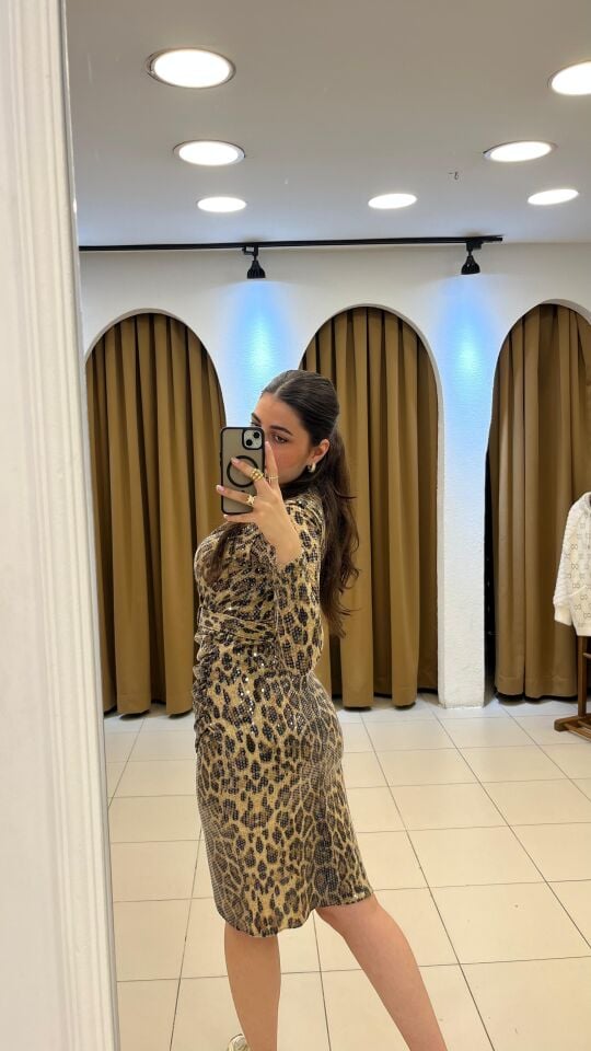 LEOPAR DESENLİ KEMERLİ MİDİ BOY PAYETLİ ABİYE