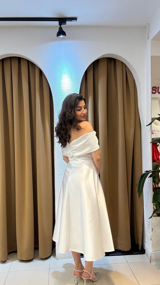 BEYAZ MADONNA YAKA ABİYE